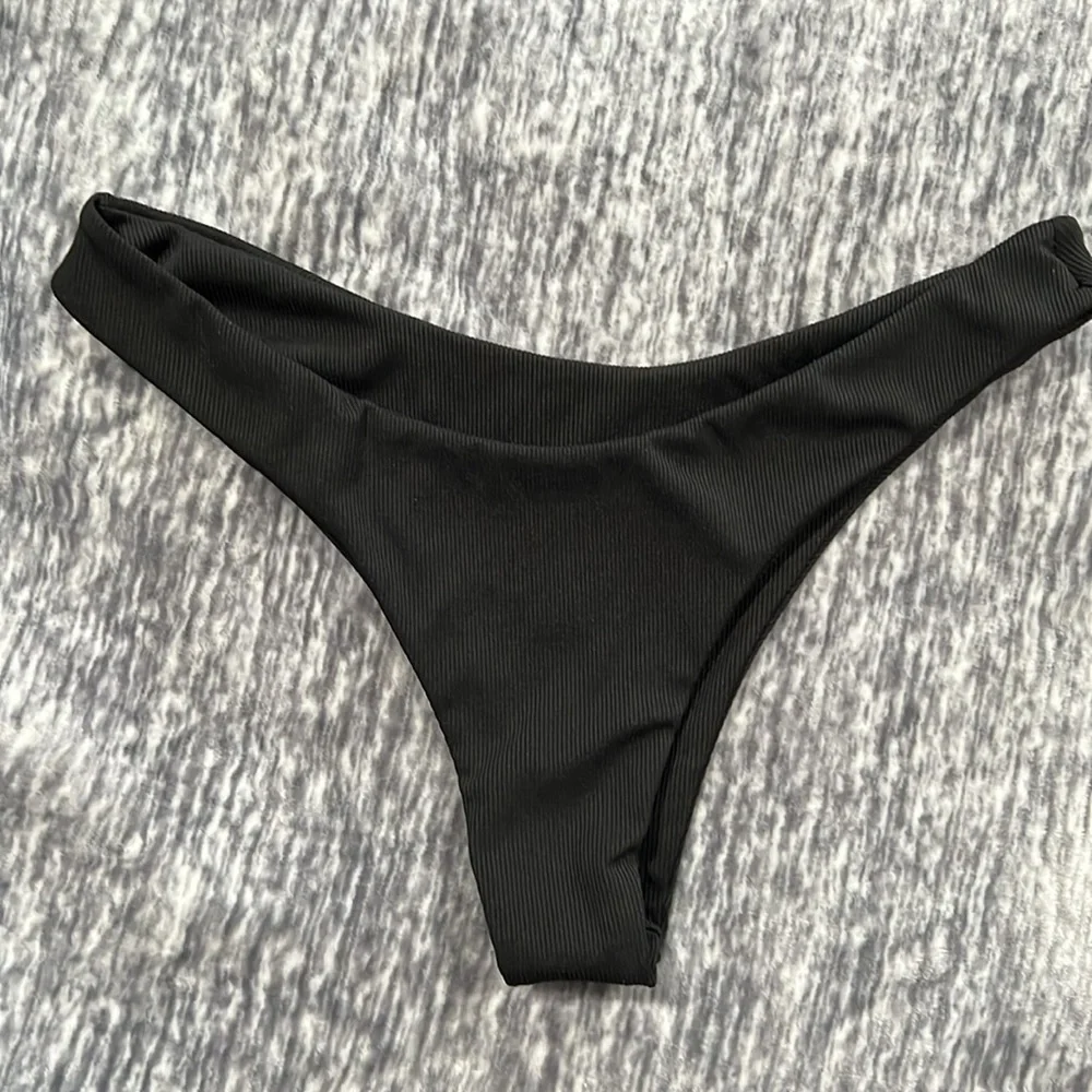 SHEIN Rib Cut Out High Cut Bathing Suit - Picture 5 of 9